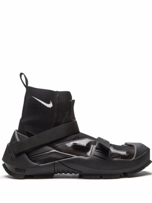 Free TR Flyknit 3 "Black/White-University" sneakers, Nike Free TR Flyknit 3 "Black/White-University" sneakers
Free TR Flyknit 3 "Black/White-University" sneakers, Nike Free TR Flyknit 3 "Black/White-University" sneakers