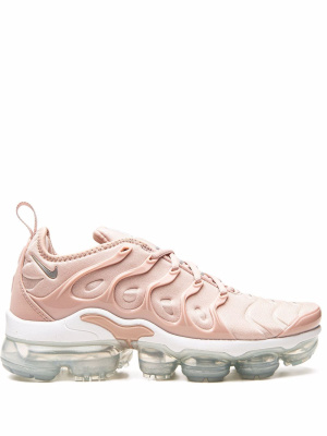 Air Vapormax Plus "'Pink Oxford"' sneakers, Nike Air Vapormax Plus "'Pink Oxford"' sneakers
Air Vapormax Plus "'Pink Oxford"' sneakers, Nike Air Vapormax Plus "'Pink Oxford"' sneakers
