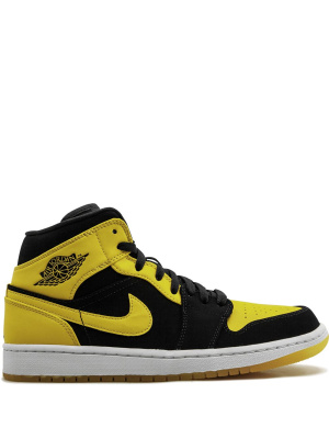 1 Mid "New Love 2017 Release" sneakers, Jordan 1 Mid "New Love 2017 Release" sneakers
1 Mid "New Love 2017 Release" sneakers, Jordan 1 Mid "New Love 2017 Release" sneakers