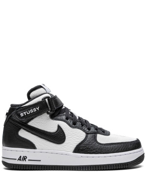 X Stüssy Air Force 1 Mid "Light Bone Black" sneakers, Nike X Stüssy Air Force 1 Mid "Light Bone Black" sneakers
X Stüssy Air Force 1 Mid "Light Bone Black" sneakers, Nike X Stüssy Air Force 1 Mid "Light Bone Black" sneakers