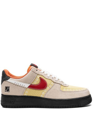 Air Force 1 Low "Somos Familia" sneakers, Nike Air Force 1 Low "Somos Familia" sneakers
Air Force 1 Low "Somos Familia" sneakers, Nike Air Force 1 Low "Somos Familia" sneakers