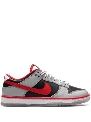 Dunk Low "Clark Atlanta University" sneakers, Nike Dunk Low "Clark Atlanta University" sneakers
Dunk Low "Clark Atlanta University" sneakers, Nike Dunk Low "Clark Atlanta University" sneakers