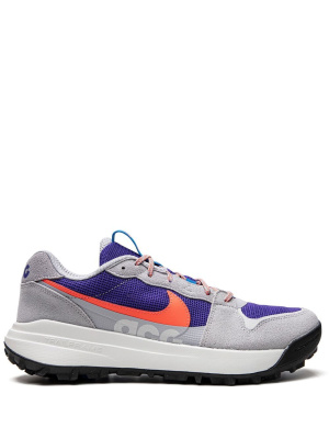 ACG Lowcate sneakers "Wolf Grey Bright Crimson", Nike ACG Lowcate sneakers "Wolf Grey Bright Crimson"
ACG Lowcate sneakers "Wolf Grey Bright Crimson", Nike ACG Lowcate sneakers "Wolf Grey Bright Crimson"