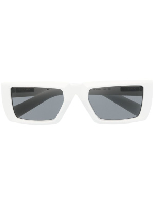 Logo-lettering rectangle-frame glasses, Prada Eyewear Logo-lettering rectangle-frame glasses
Logo-lettering rectangle-frame glasses, Prada Eyewear Logo-lettering rectangle-frame glasses