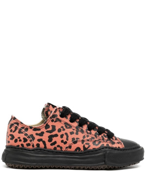 Peterson leopard-print sneakers, Maison Mihara Yasuhiro Peterson leopard-print sneakers
Peterson leopard-print sneakers, Maison Mihara Yasuhiro Peterson leopard-print sneakers