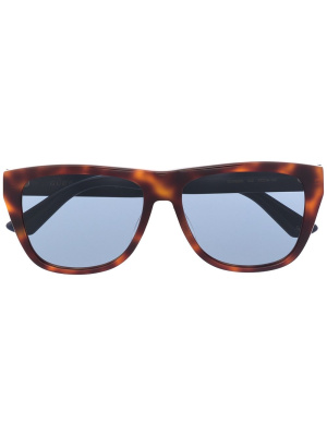 Tortoiseshell-effect D-frame sunglasses, Gucci Eyewear Tortoiseshell-effect D-frame sunglasses
Tortoiseshell-effect D-frame sunglasses, Gucci Eyewear Tortoiseshell-effect D-frame sunglasses