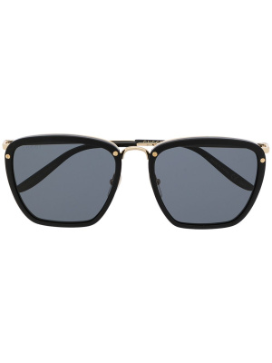 Engraved logo square-frame sunglasses, Gucci Eyewear Engraved logo square-frame sunglasses
Engraved logo square-frame sunglasses, Gucci Eyewear Engraved logo square-frame sunglasses