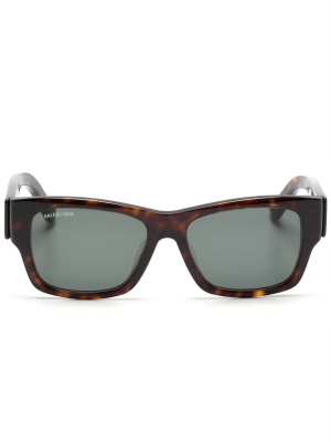 Square-frame logo-print sunglasses, Balenciaga Eyewear Square-frame logo-print sunglasses
Square-frame logo-print sunglasses, Balenciaga Eyewear Square-frame logo-print sunglasses