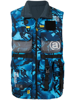Camouflage-print zip-up utility vest, AAPE BY *A BATHING APE® Camouflage-print zip-up utility vest
Camouflage-print zip-up utility vest, AAPE BY *A BATHING APE® Camouflage-print zip-up utility vest