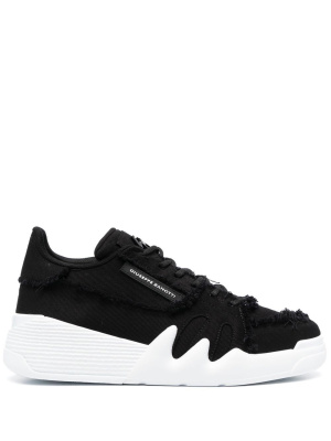 Distressed effect low-top sneakers, Giuseppe Zanotti Distressed effect low-top sneakers
Distressed effect low-top sneakers, Giuseppe Zanotti Distressed effect low-top sneakers