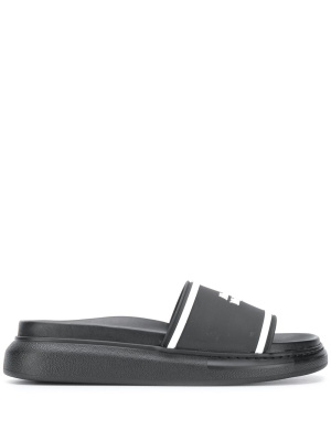 Oversized Hybrid Signature slides, Alexander McQueen Oversized Hybrid Signature slides
Oversized Hybrid Signature slides, Alexander McQueen Oversized Hybrid Signature slides