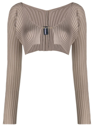 Logo-charm cropped knitted cardigan, Jacquemus Logo-charm cropped knitted cardigan
Logo-charm cropped knitted cardigan, Jacquemus Logo-charm cropped knitted cardigan