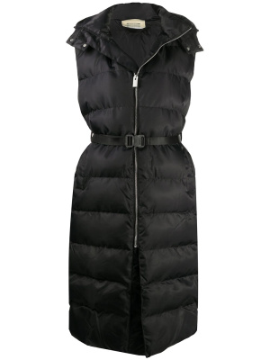 Buckle-waist longline quilted gilet, 1017 ALYX 9SM Buckle-waist longline quilted gilet
Buckle-waist longline quilted gilet, 1017 ALYX 9SM Buckle-waist longline quilted gilet