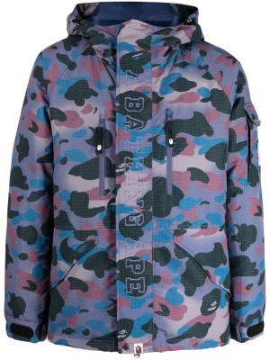 Camouflage-print long-sleeved jacket, A BATHING APE® Camouflage-print long-sleeved jacket
Camouflage-print long-sleeved jacket, A BATHING APE® Camouflage-print long-sleeved jacket