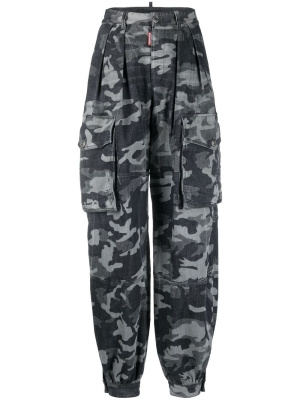 

Camouflage-print cargo trousers, Dsquared2 Camouflage-print cargo trousers