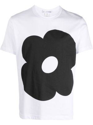 Flower-print cotton T-shirt, Comme Des Garçons Shirt Flower-print cotton T-shirt
Flower-print cotton T-shirt, Comme Des Garçons Shirt Flower-print cotton T-shirt