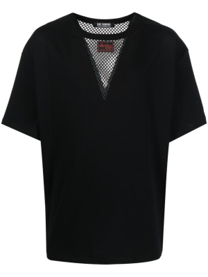 Fishnet-panel short-sleeve T-shirt, Raf Simons Fishnet-panel short-sleeve T-shirt
Fishnet-panel short-sleeve T-shirt, Raf Simons Fishnet-panel short-sleeve T-shirt