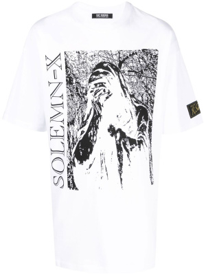 Solemn X oversized graphic-print T-shirt, Raf Simons Solemn X oversized graphic-print T-shirt
Solemn X oversized graphic-print T-shirt, Raf Simons Solemn X oversized graphic-print T-shirt