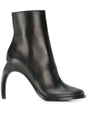 Round-toe zipped ankle boots, Ann Demeulemeester Round-toe zipped ankle boots
Round-toe zipped ankle boots, Ann Demeulemeester Round-toe zipped ankle boots
