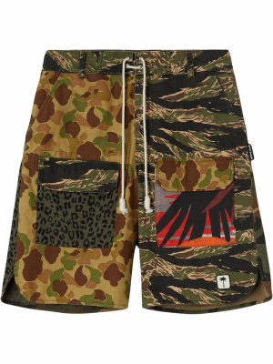 Multi-print drawstring cargo shorts, Palm Angels Multi-print drawstring cargo shorts
Multi-print drawstring cargo shorts, Palm Angels Multi-print drawstring cargo shorts