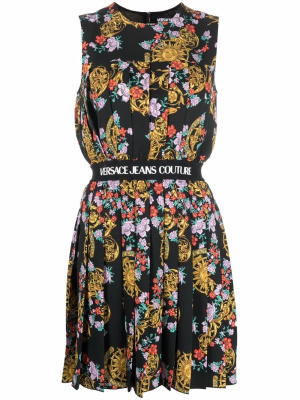 Sunflower print crepe mini dress, Versace Jeans Couture Sunflower print crepe mini dress
Sunflower print crepe mini dress, Versace Jeans Couture Sunflower print crepe mini dress