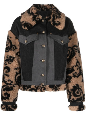 Baroque-print panelled denim jacket, Versace Jeans Couture Baroque-print panelled denim jacket
Baroque-print panelled denim jacket, Versace Jeans Couture Baroque-print panelled denim jacket