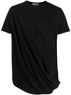 Draped-design asymmetric T-shirt, Yohji Yamamoto Draped-design asymmetric T-shirt
Draped-design asymmetric T-shirt, Yohji Yamamoto Draped-design asymmetric T-shirt
