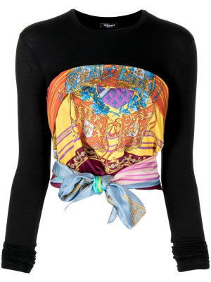 Baroque-print tie-fastening T-shirt, Versace Baroque-print tie-fastening T-shirt
Baroque-print tie-fastening T-shirt, Versace Baroque-print tie-fastening T-shirt