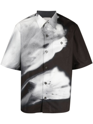 Solarised Flower short-sleeved shirt, Alexander McQueen Solarised Flower short-sleeved shirt
Solarised Flower short-sleeved shirt, Alexander McQueen Solarised Flower short-sleeved shirt