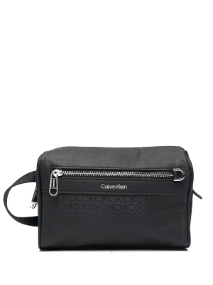 Elevated logo-lettering wash bag, Calvin Klein Elevated logo-lettering wash bag
Elevated logo-lettering wash bag, Calvin Klein Elevated logo-lettering wash bag