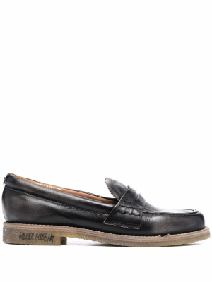 Distressed effect logo-print loafers, Golden Goose Distressed effect logo-print loafers
Distressed effect logo-print loafers, Golden Goose Distressed effect logo-print loafers