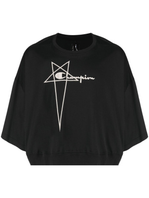 X Champion Tommy T cropped T-shirt, Rick Owens X Champion Tommy T cropped T-shirt
X Champion Tommy T cropped T-shirt, Rick Owens X Champion Tommy T cropped T-shirt