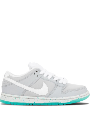 SB Dunk Low Premium "Marty Mcfly" sneakers, Nike SB Dunk Low Premium "Marty Mcfly" sneakers
SB Dunk Low Premium "Marty Mcfly" sneakers, Nike SB Dunk Low Premium "Marty Mcfly" sneakers