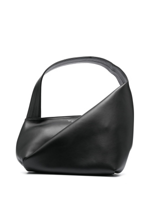 Asymmetric leather shoulder bag, 1017 ALYX 9SM Asymmetric leather shoulder bag
Asymmetric leather shoulder bag, 1017 ALYX 9SM Asymmetric leather shoulder bag