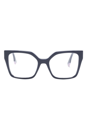 Logo-embossed cat-eye frame glasses, Fendi Eyewear Logo-embossed cat-eye frame glasses
Logo-embossed cat-eye frame glasses, Fendi Eyewear Logo-embossed cat-eye frame glasses