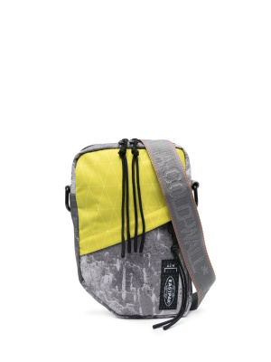 Abstract-print panelled shoulder bag, A-COLD-WALL* Abstract-print panelled shoulder bag
Abstract-print panelled shoulder bag, A-COLD-WALL* Abstract-print panelled shoulder bag
