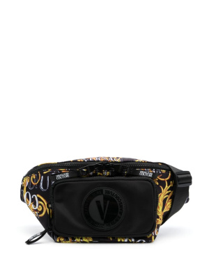Logo Lock Barocco-print belt bag, Versace Jeans Couture Logo Lock Barocco-print belt bag
Logo Lock Barocco-print belt bag, Versace Jeans Couture Logo Lock Barocco-print belt bag