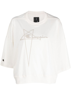Tommy logo-embroidered cotton T-shirt, Rick Owens X Champion Tommy logo-embroidered cotton T-shirt
Tommy logo-embroidered cotton T-shirt, Rick Owens X Champion Tommy logo-embroidered cotton T-shirt