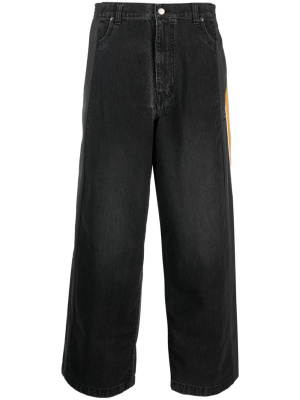 Contrasting-detail wide-leg trousers, AMBUSH Contrasting-detail wide-leg trousers
Contrasting-detail wide-leg trousers, AMBUSH Contrasting-detail wide-leg trousers