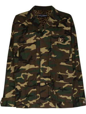 Logo-plaque camouflage-print overshirt, Dolce & Gabbana Logo-plaque camouflage-print overshirt
Logo-plaque camouflage-print overshirt, Dolce & Gabbana Logo-plaque camouflage-print overshirt