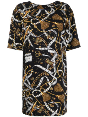 Graphic-print shortsleeved T-shirt dress, Moschino Graphic-print shortsleeved T-shirt dress
Graphic-print shortsleeved T-shirt dress, Moschino Graphic-print shortsleeved T-shirt dress