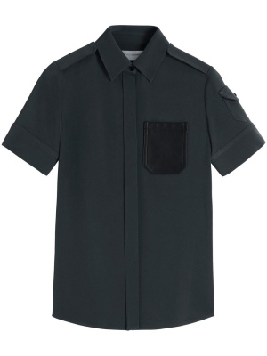 Fitted short-sleeve utility shirt, Victoria Beckham Fitted short-sleeve utility shirt
Fitted short-sleeve utility shirt, Victoria Beckham Fitted short-sleeve utility shirt
