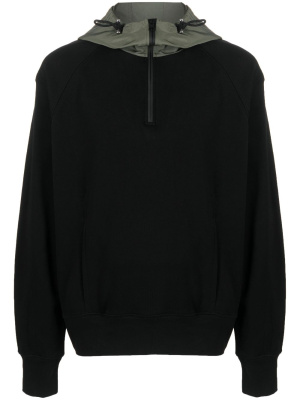Contrasting-hood half-zip sweatshirt, Alexander McQueen Contrasting-hood half-zip sweatshirt
Contrasting-hood half-zip sweatshirt, Alexander McQueen Contrasting-hood half-zip sweatshirt