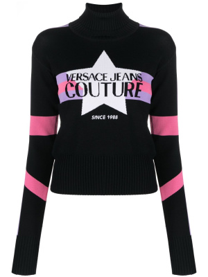 Logo-jacquard rollneck jumper, Versace Jeans Couture Logo-jacquard rollneck jumper
Logo-jacquard rollneck jumper, Versace Jeans Couture Logo-jacquard rollneck jumper