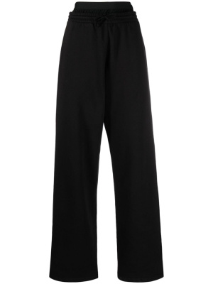 Double-waist wide-leg track pants, MM6 Maison Margiela Double-waist wide-leg track pants
Double-waist wide-leg track pants, MM6 Maison Margiela Double-waist wide-leg track pants
