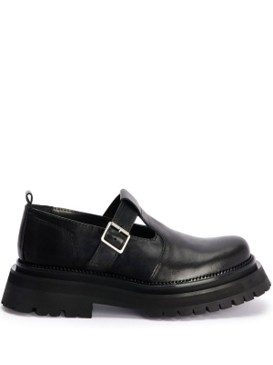 Buckle-strap cut-out leather loafers, AMI Paris Buckle-strap cut-out leather loafers
Buckle-strap cut-out leather loafers, AMI Paris Buckle-strap cut-out leather loafers