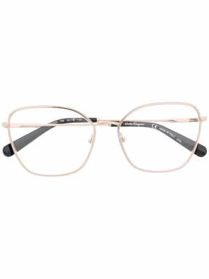 Oversize-frame engraved-logo glasses, Ferragamo Oversize-frame engraved-logo glasses
Oversize-frame engraved-logo glasses, Ferragamo Oversize-frame engraved-logo glasses