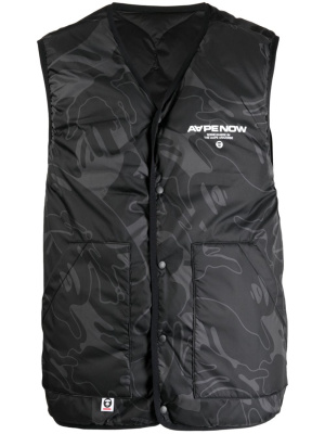 Embroidered-pattern padded gilet, AAPE BY *A BATHING APE® Embroidered-pattern padded gilet
Embroidered-pattern padded gilet, AAPE BY *A BATHING APE® Embroidered-pattern padded gilet