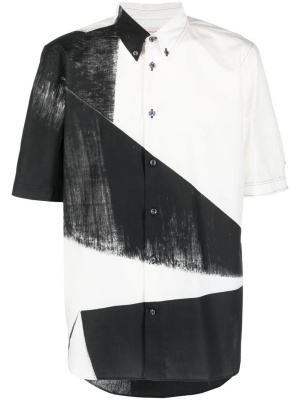 Brushstroke short-sleeve shirt, Alexander McQueen Brushstroke short-sleeve shirt
Brushstroke short-sleeve shirt, Alexander McQueen Brushstroke short-sleeve shirt