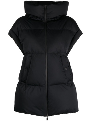Stand-up collar padded-design gilet, Herno Stand-up collar padded-design gilet
Stand-up collar padded-design gilet, Herno Stand-up collar padded-design gilet